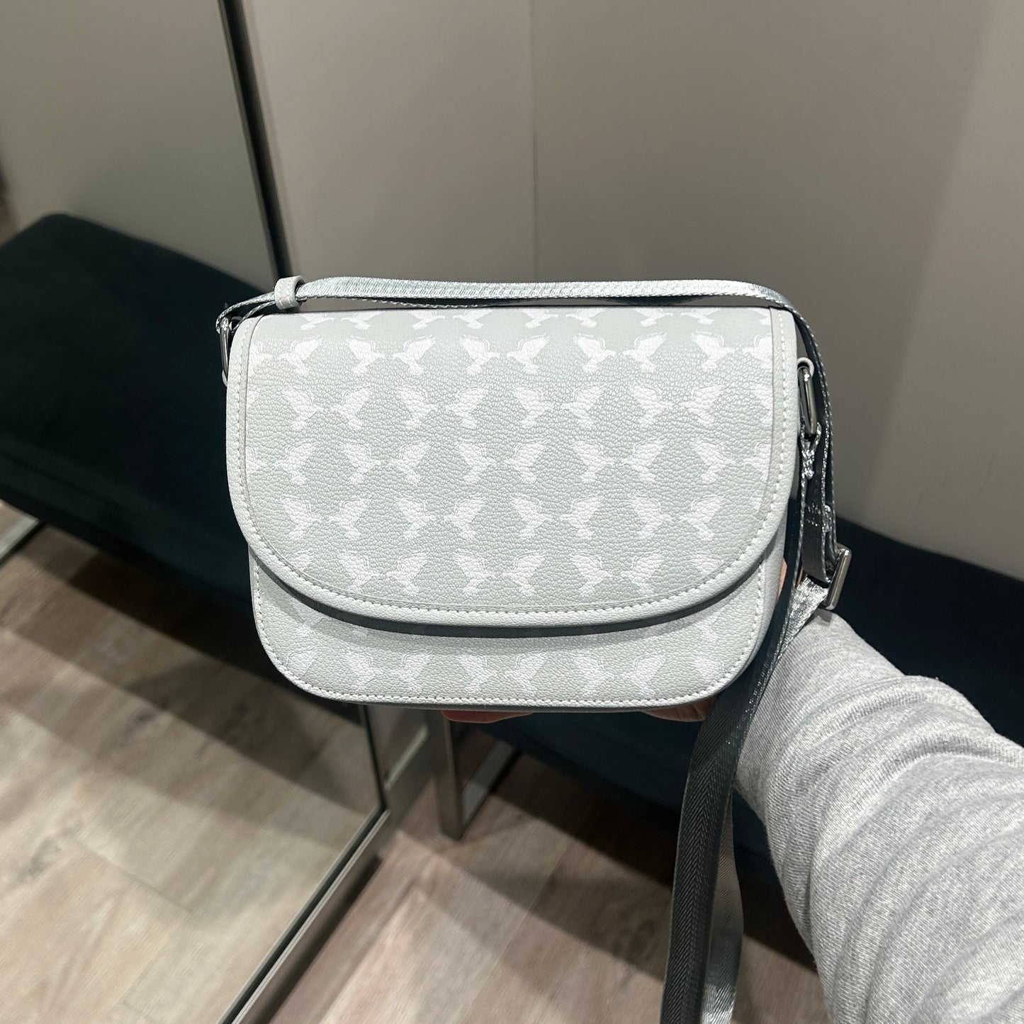 Grey Liberation Messenger